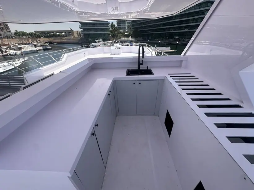 Top deck bar